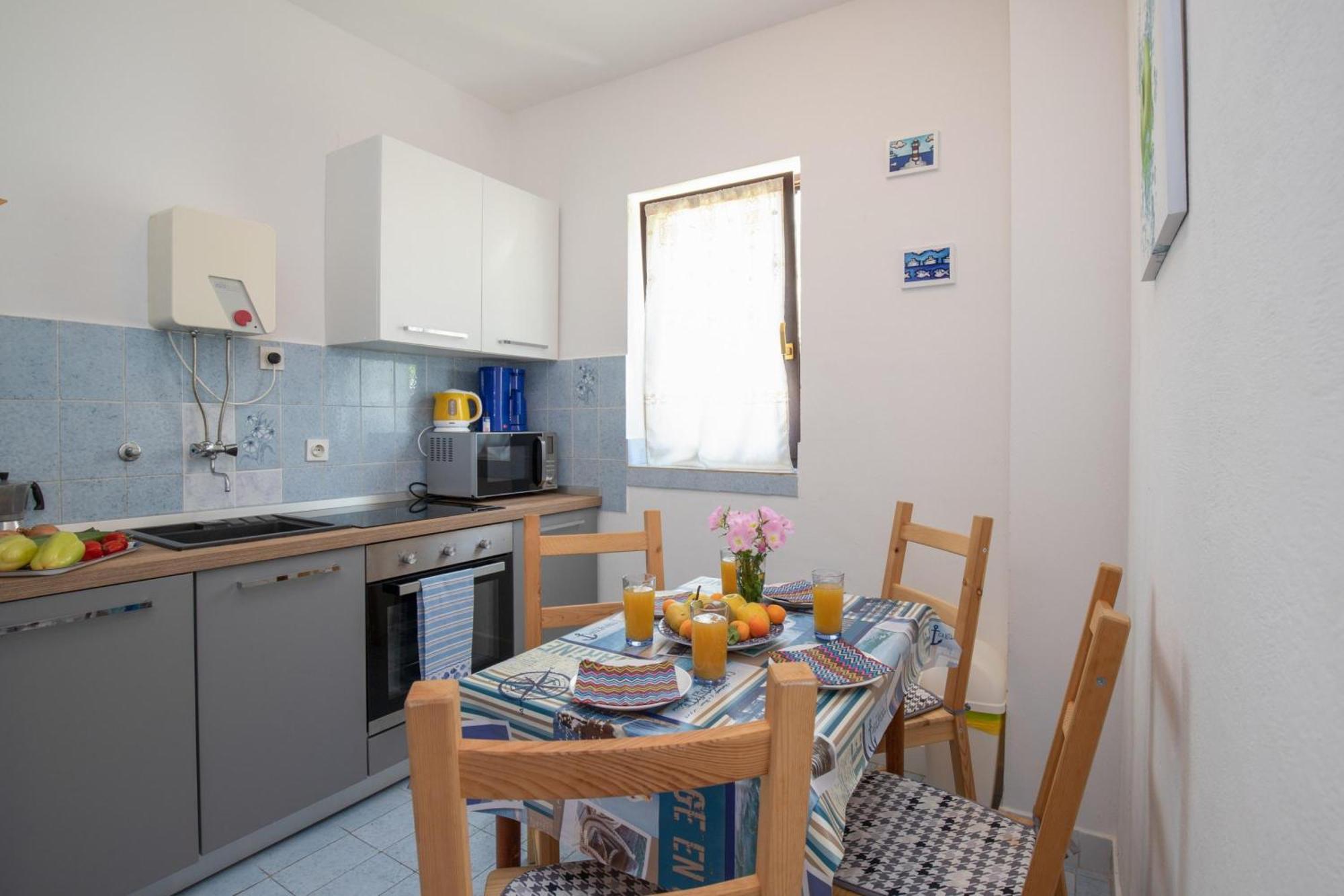 Apartments Brankica Island - Happy Rentals Vantacici Eksteriør bilde