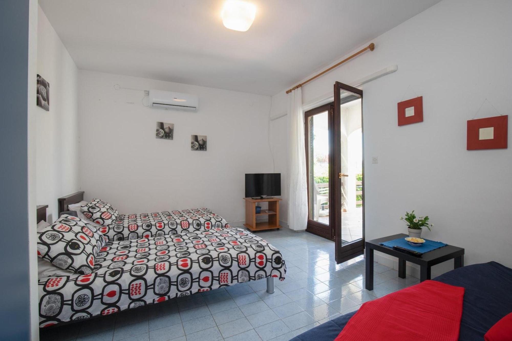 Apartments Brankica Island - Happy Rentals Vantacici Eksteriør bilde
