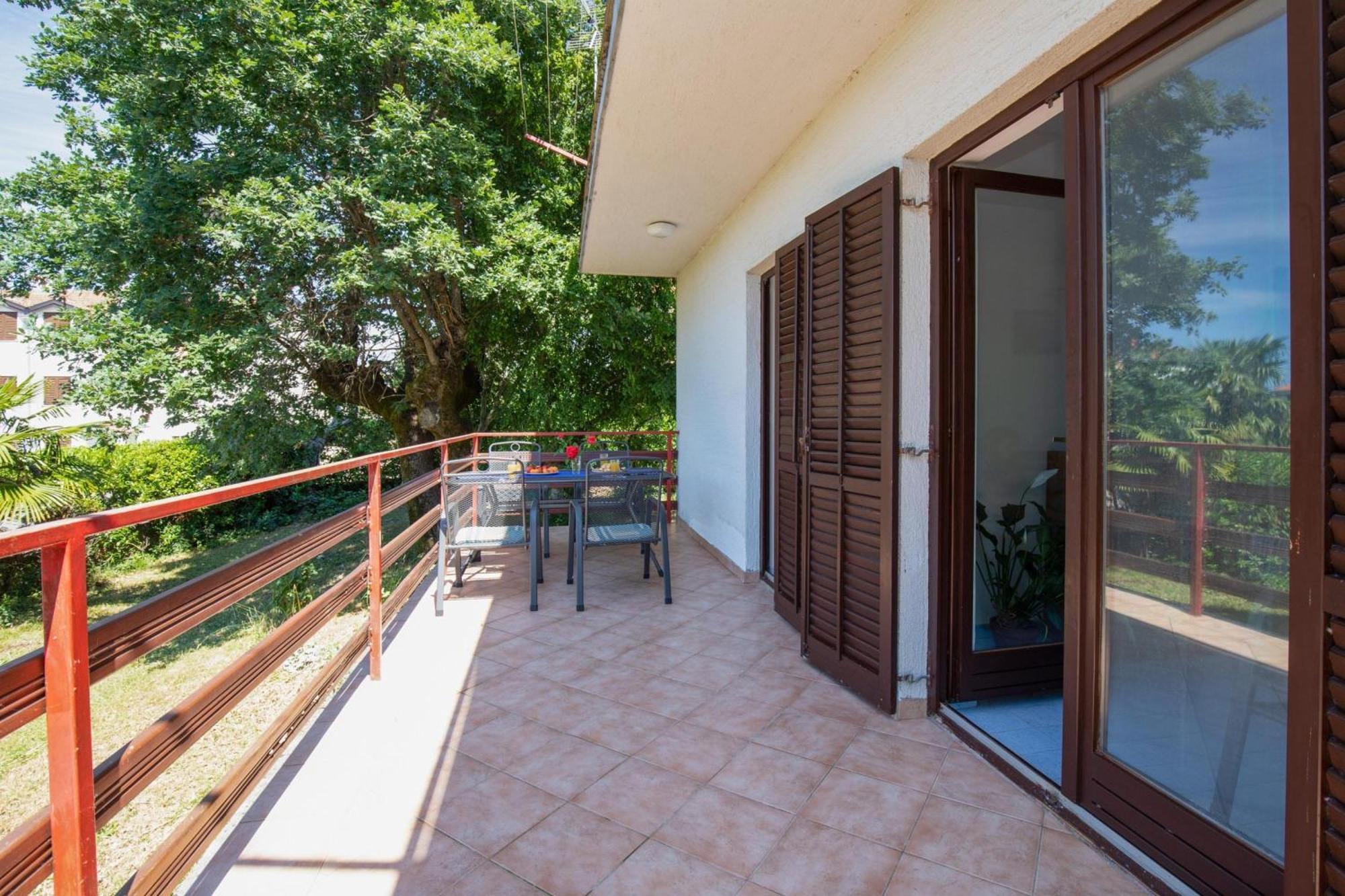 Apartments Brankica Island - Happy Rentals Vantacici Eksteriør bilde